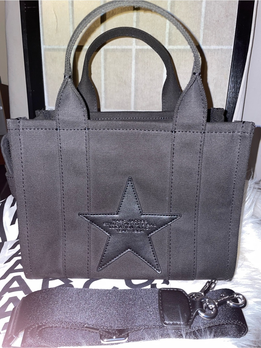 Marc Jacobs Black Star-Embroidered Tote Bag Small LIMITED EDITION!! - Picture 2 of 4
